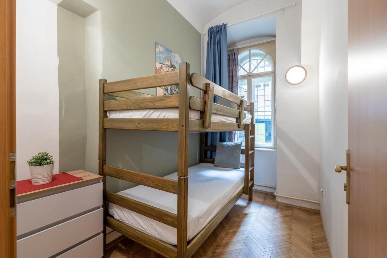 Spacious 3 Bedroom Apartment In The Heart Of Prága Kültér fotó