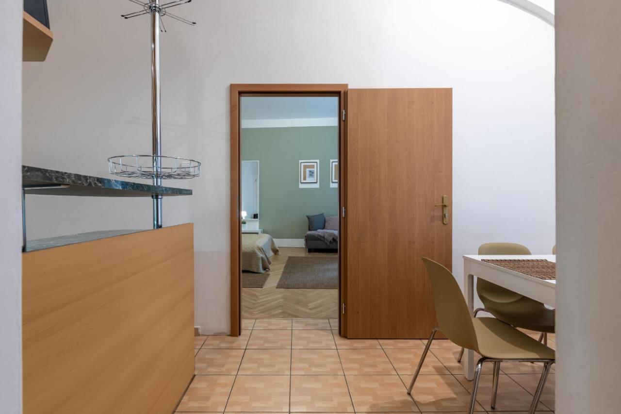 Spacious 3 Bedroom Apartment In The Heart Of Prága Kültér fotó