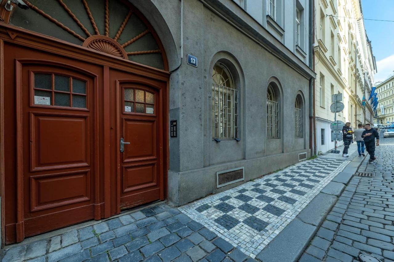 Spacious 3 Bedroom Apartment In The Heart Of Prága Kültér fotó