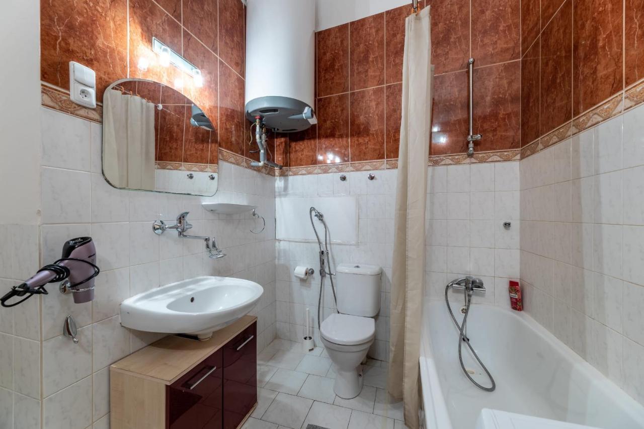 Spacious 3 Bedroom Apartment In The Heart Of Prága Kültér fotó